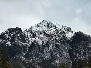 home-mountain-drew-hero