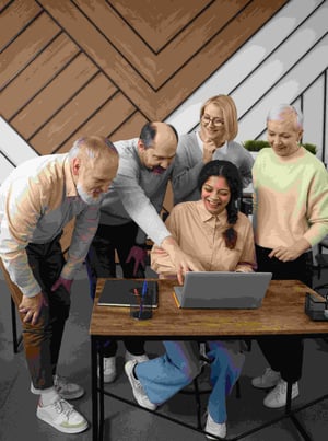 senior-people-school-class-with-laptop-computer (1)-compressed